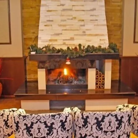 Emerald Apartment-complex Hotel 3*