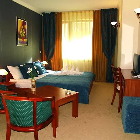 Отель Emerald Apartment-complex