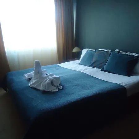 Emerald Apartment-complex